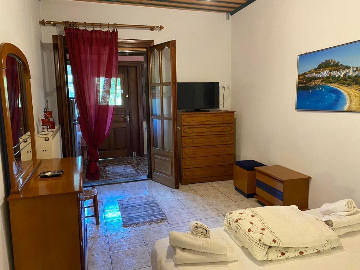 One-Bedroom Apartment,1012170370:JPEG