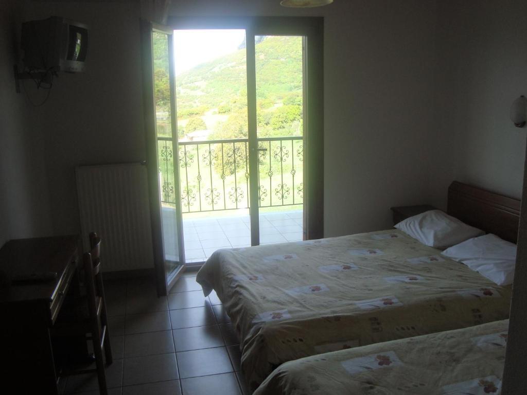 Single Room with Meteora View,10827489:JPEG