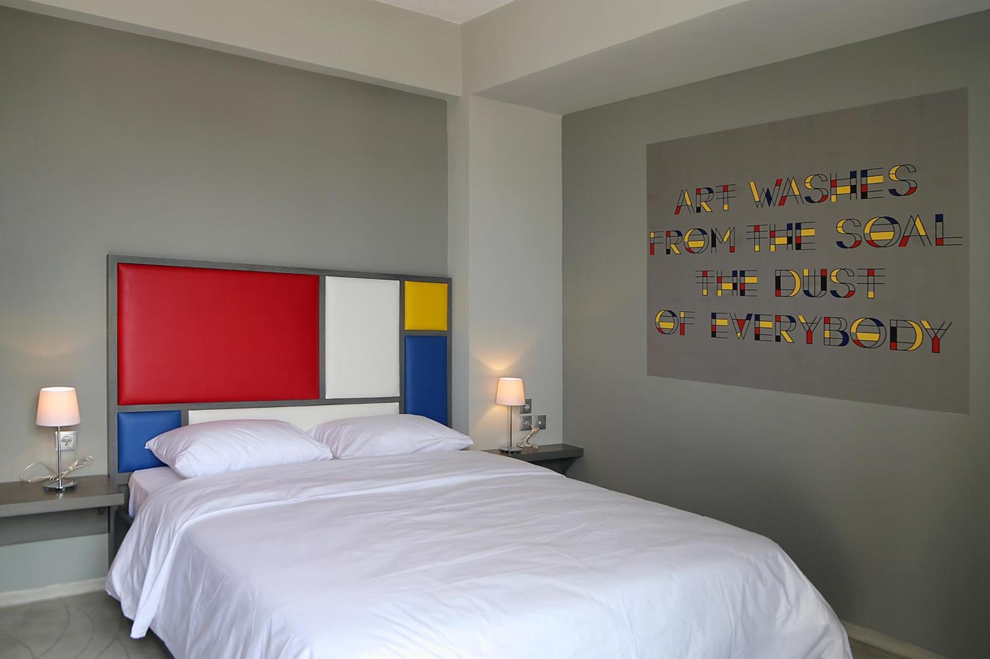 Double Room Window,686497554:JPEG
