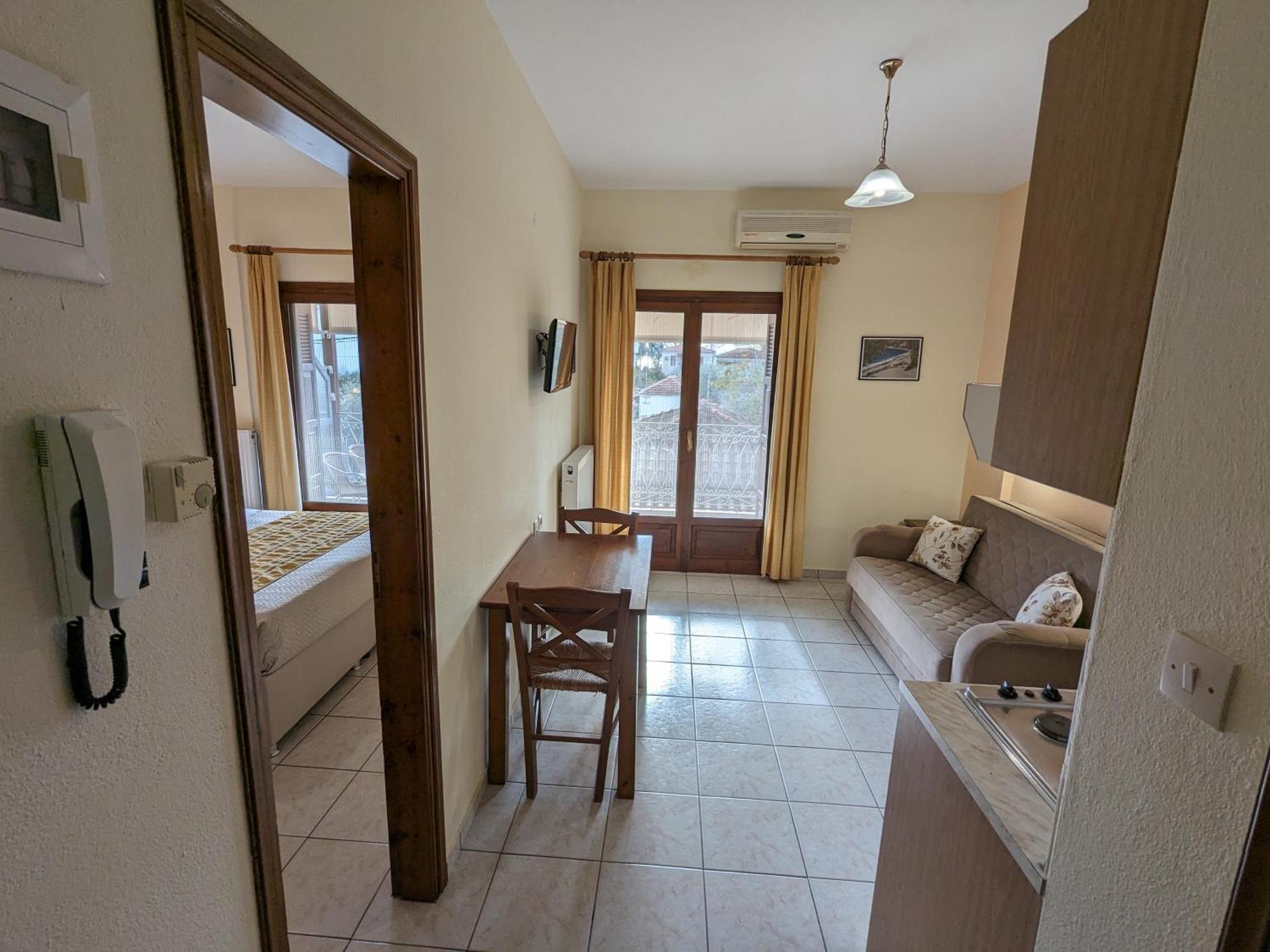 One-Bedroom Apartment,68317622:JPEG