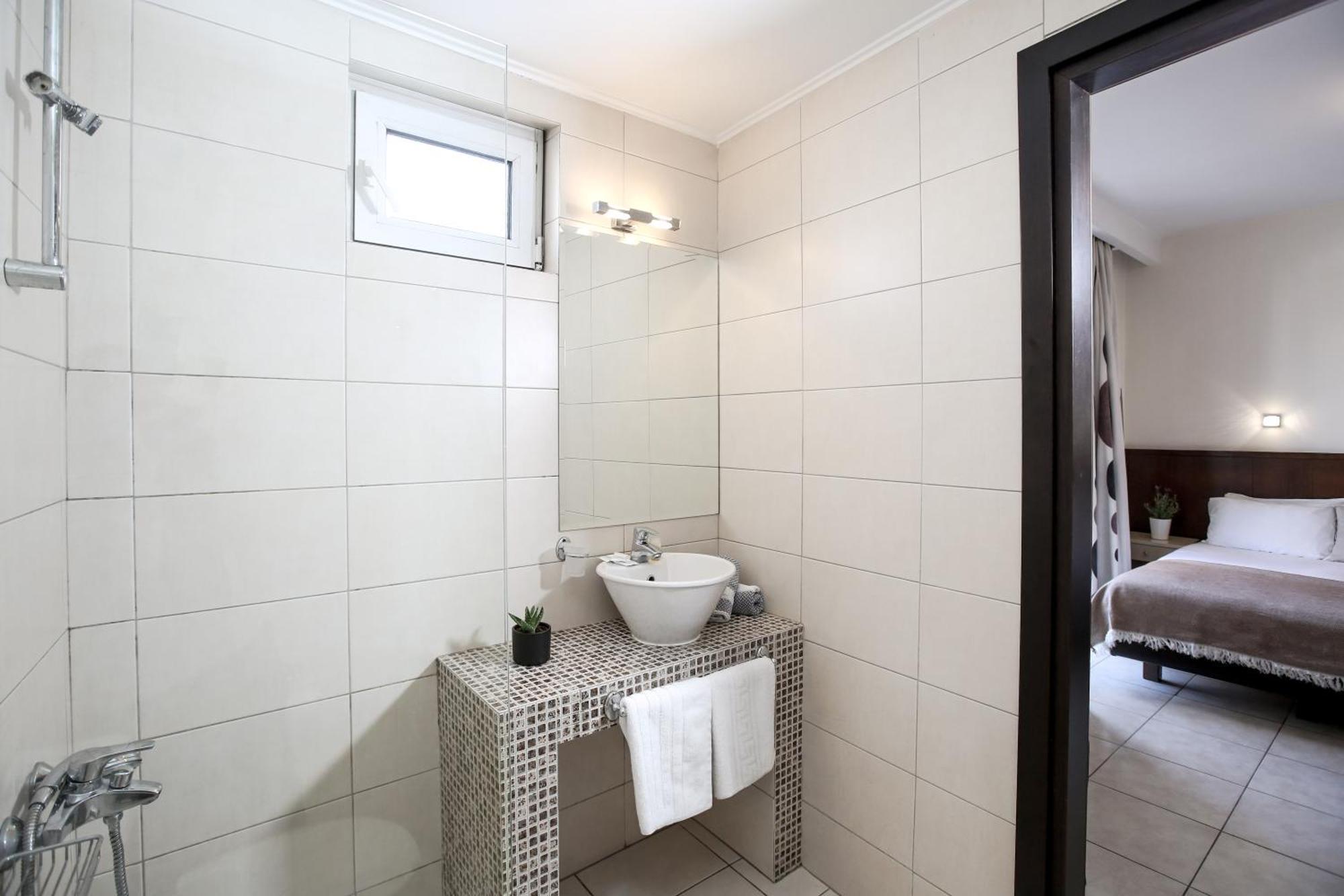 Triple Room,1666037609:JPEG