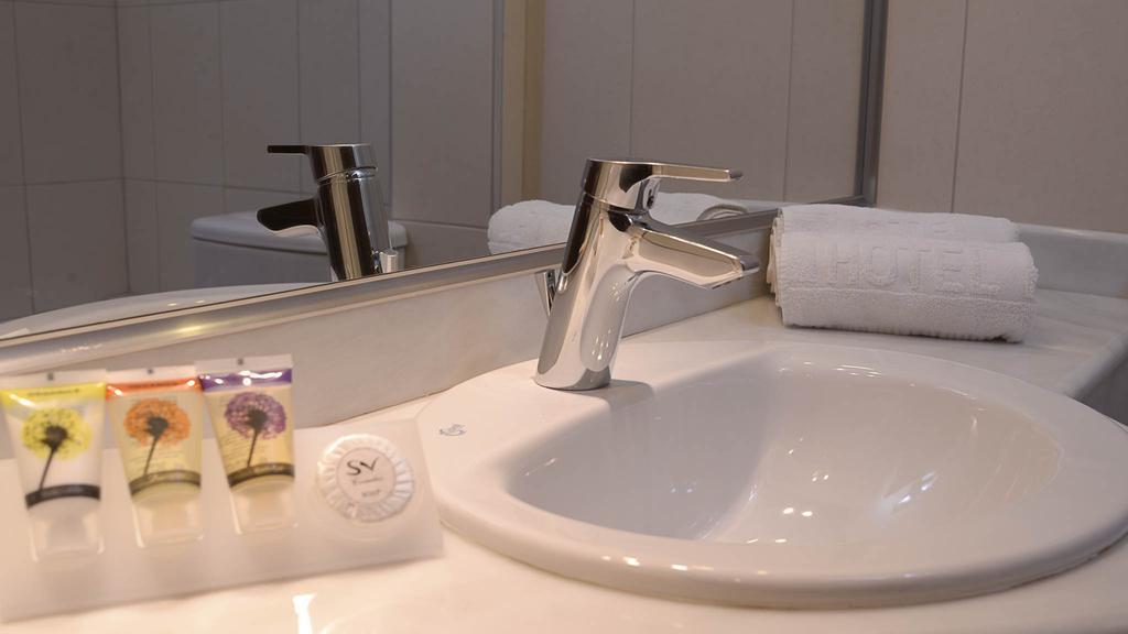 Double or Twin Room,723875071:JPEG