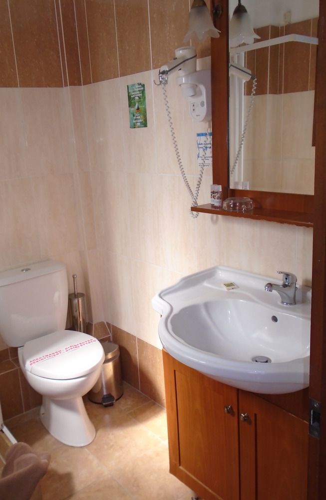 Double or Twin Room Garden View,1584435162:JPEG