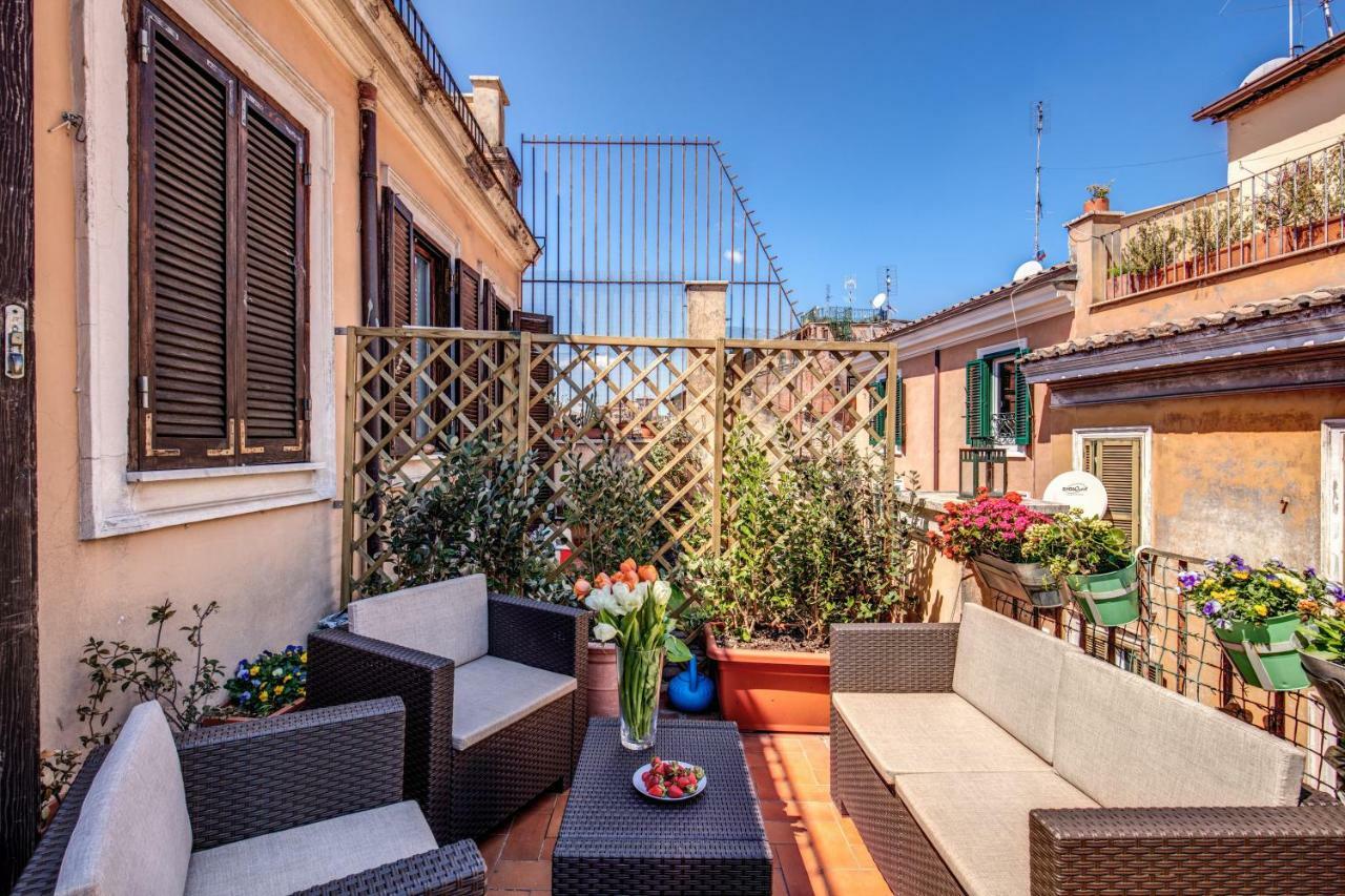 Estudio Deluxe con vistas al jardín