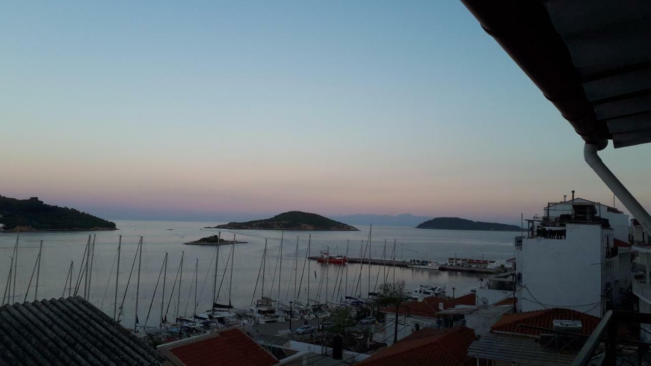 Camera Tripla con Vista Mare