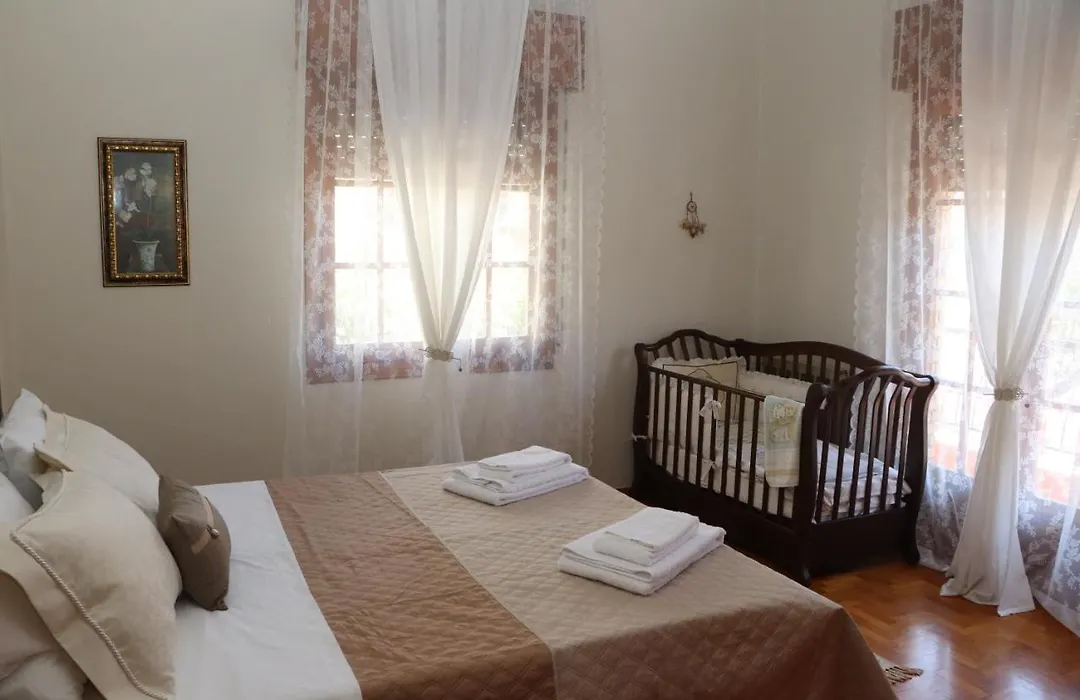 Meteoron Guesthouse-1