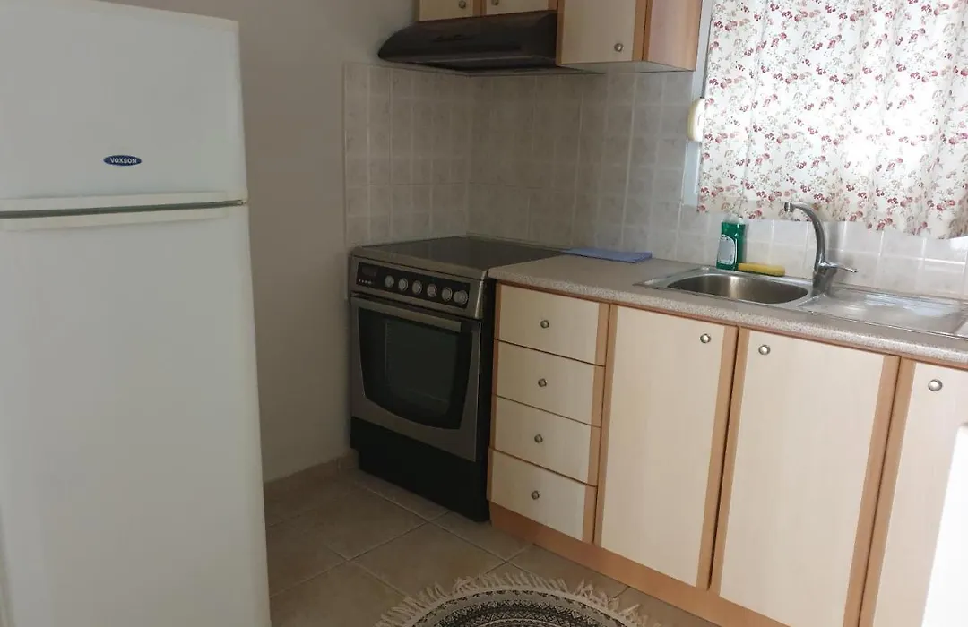 Comfortable Apartment In The Center Of Volos Very Close To The Port-1