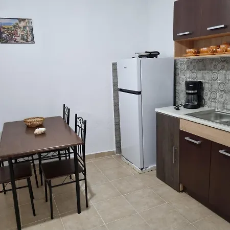 Titika'S House-3