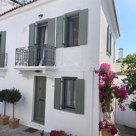 Raphael Skiathos Living-Venetia-3