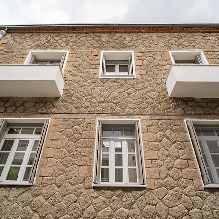The Rock Guesthouse A 1923 Stone Heritage Home In Meteora-3