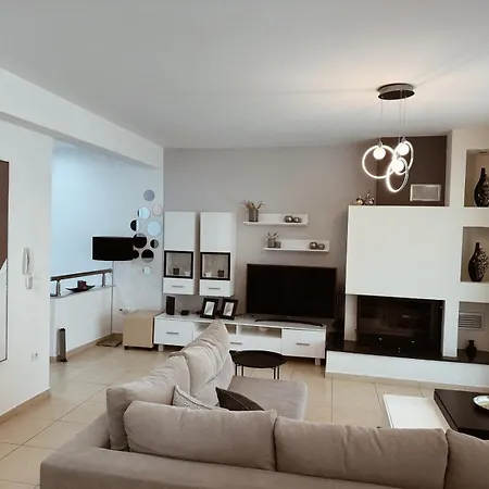 Mariza'S Guest House-2