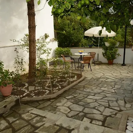 Sofia'S Garden By Booking Kottas-3