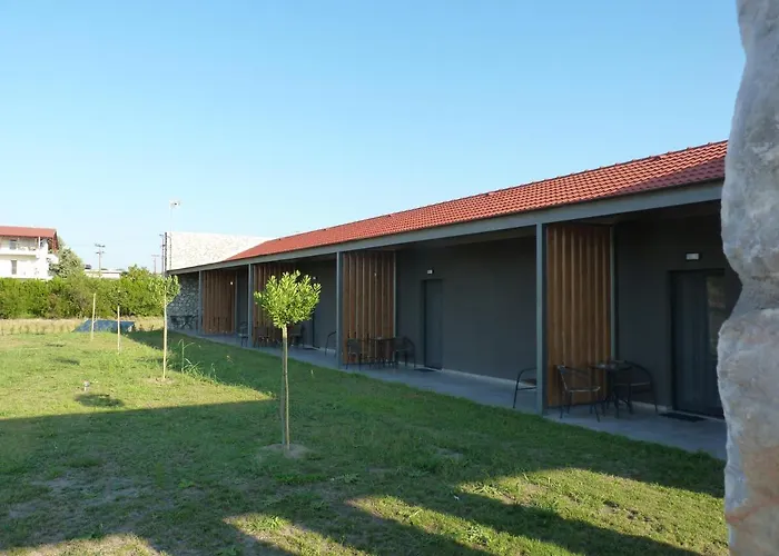 Comfort Suites & Rooms Λάρισα