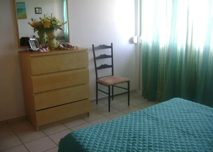 Skiathos City Views Studios-Apartments
