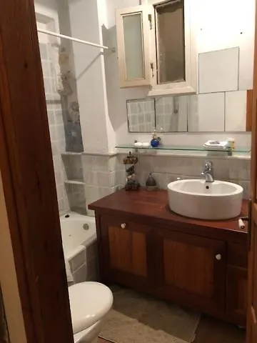 Hikers Accommodation Skiathos-Stadt