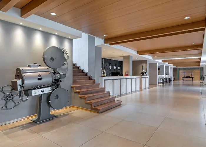 Kalambaka Hotels With Jacuzzi in Room near Monastery of Varlaam