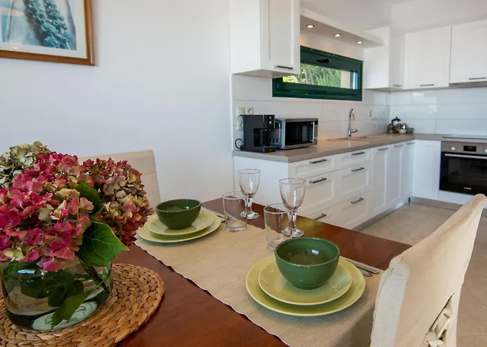 Villa Zaki-1 Premium Moni Evaggelistrias mit Pool