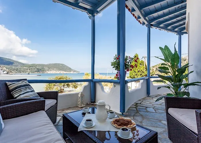 Karavos Sea View Apartments Skopelos