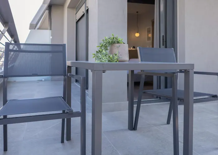 Aeson Premium Living Aparthotel Βόλος