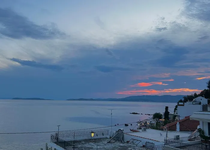 Loutraki (Skopelos) Hotels