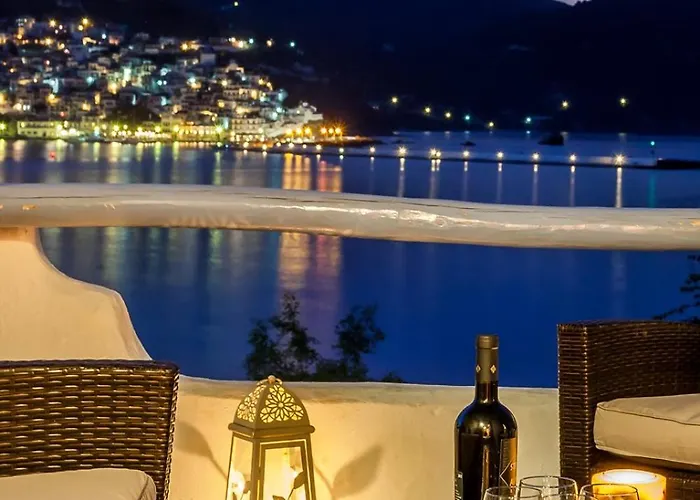 Karavos Sea View Apartments Skopelos