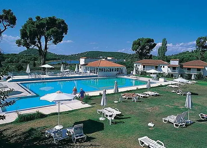 Caravos Hotel Koukounaries