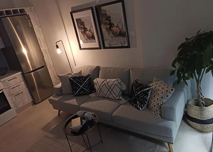 Stylish Ground Floor Maisonette Volos